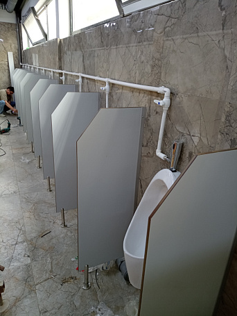 Писсуарная перегородка (стандарный размер h1200*600 мм)